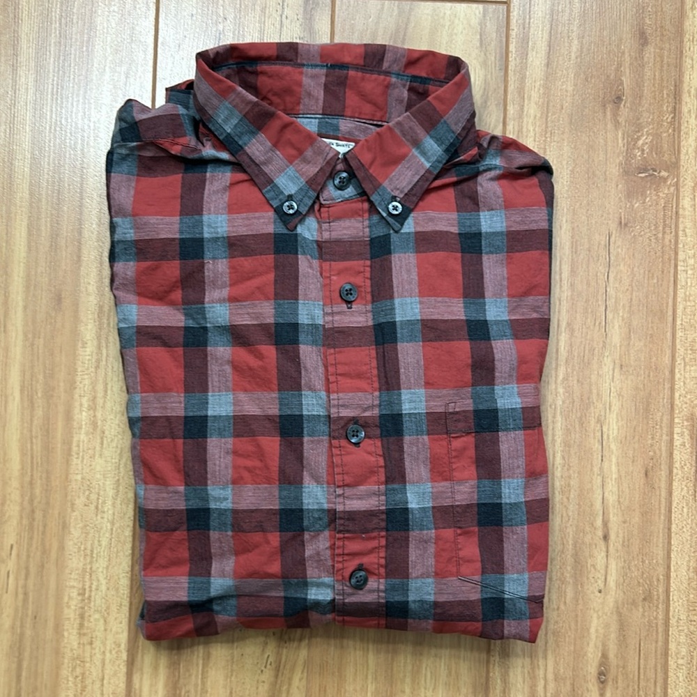 JCrew Factory Men’s Medium Quality Woven Shirt Tailored, Red Blue Plaid